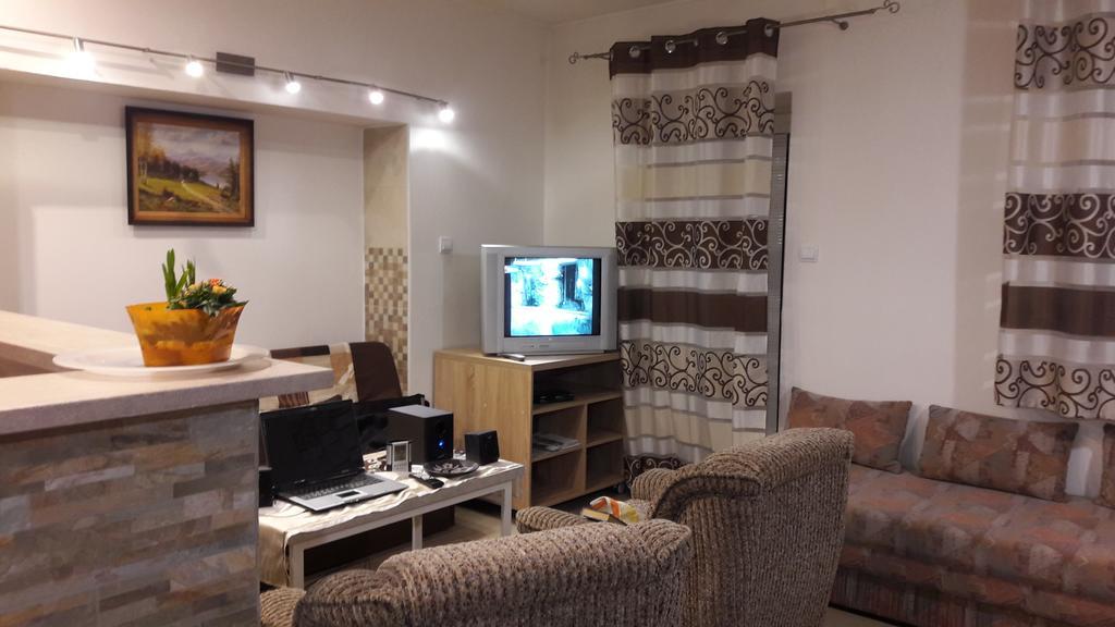 Apartman Yvet Sucany Ngoại thất bức ảnh