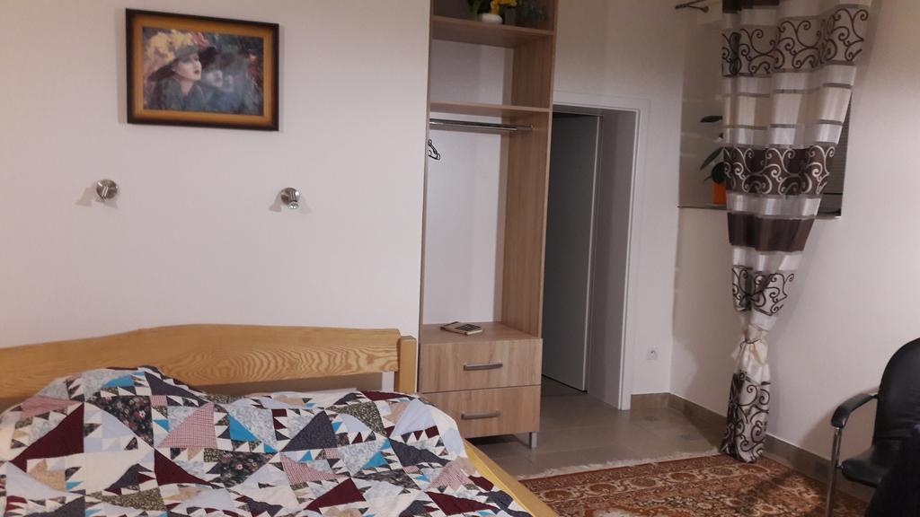Apartman Yvet Sucany Ngoại thất bức ảnh