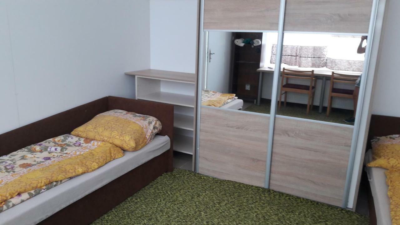 Apartman Yvet Sucany Ngoại thất bức ảnh