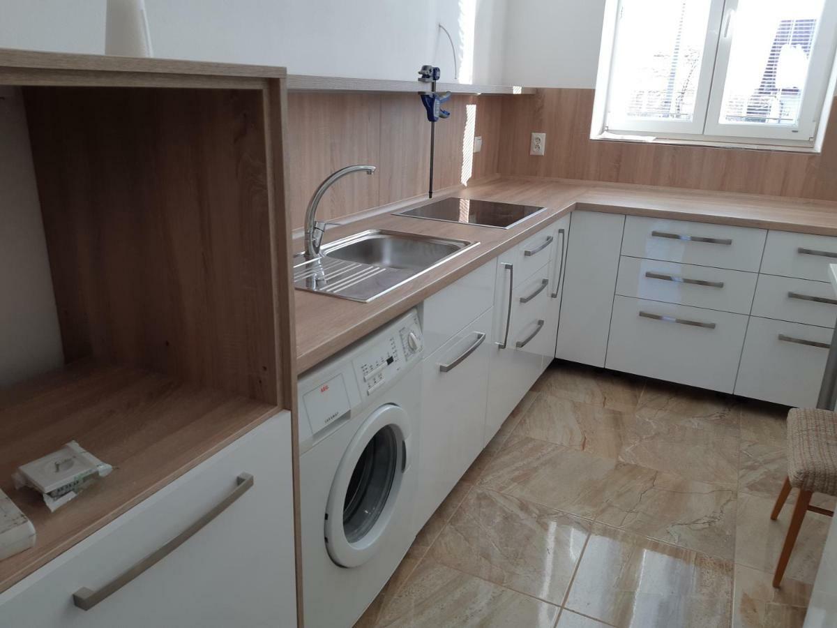 Apartman Yvet Sucany Ngoại thất bức ảnh